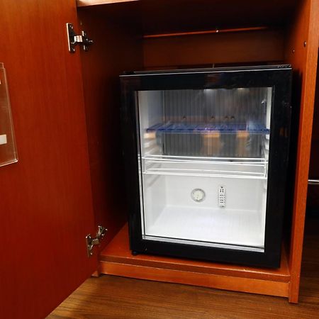 Travelodge Madrid Coslada Aeropuerto Bagian luar foto